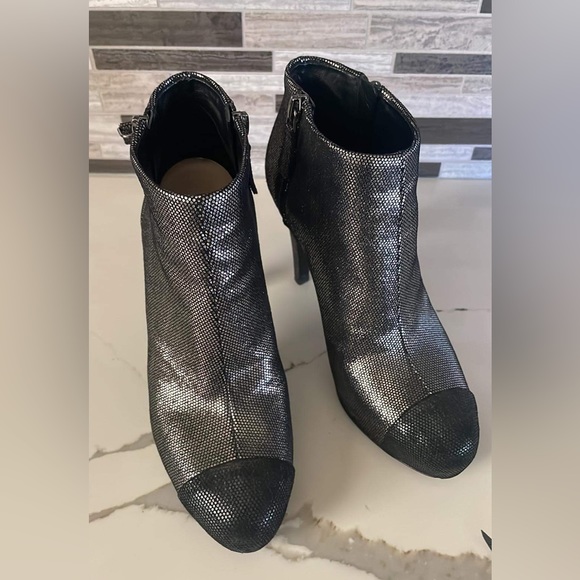 Chanel Interlocking CC Logo Boots Silver Metallic Size 36.5 - Picture 1 of 4